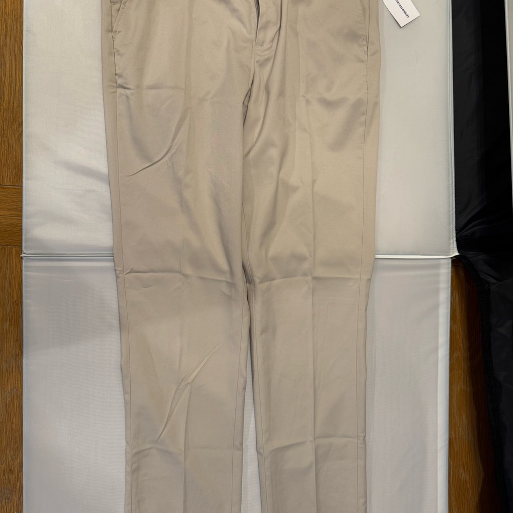 Amazon Essentials Men’s Khaki Dress Pants 34x32 Stretch Waist New
